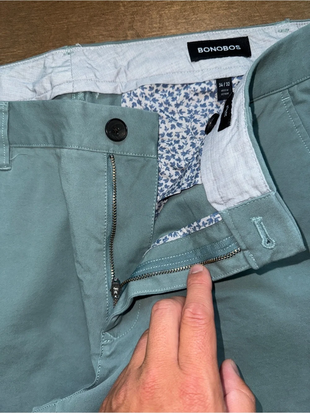 Bonobos Men Light Aqua Chinos 34/32 Lightly Worn  Athletic Fit Smoke Free home
